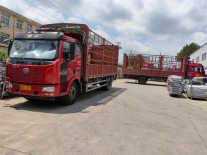 金用護欄2020年8月4日鋁合金百葉窗裝車發(fā)貨！