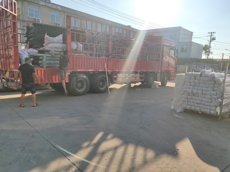 金用護(hù)欄2020年8月27日鋅鋼圍墻護(hù)欄發(fā)貨! 金用護(hù)欄2020年8月27日鋅鋼圍墻護(hù)欄發(fā)貨!