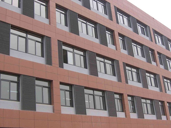 定制定做鋁合金百葉窗,這幾點一定注意! 定制定做鋁合金百葉窗,這幾點一定注意!