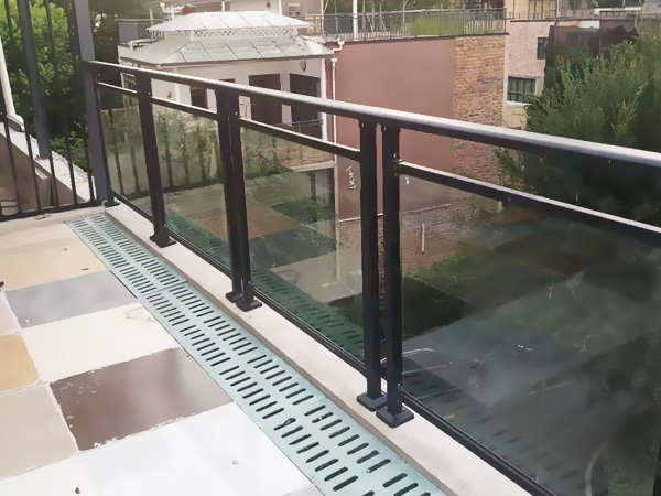 推薦2款陽臺護欄，定制價格不到60元一米！