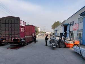 金用護(hù)欄2020年10月21日鋅鋼陽臺(tái)護(hù)欄裝車發(fā)貨！