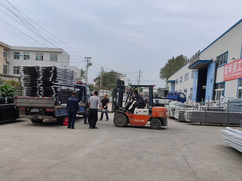 金用護(hù)欄2020年10月21日鋅鋼陽(yáng)臺(tái)欄桿發(fā)貨! 金用護(hù)欄2020年10月21日鋅鋼陽(yáng)臺(tái)欄桿發(fā)貨!