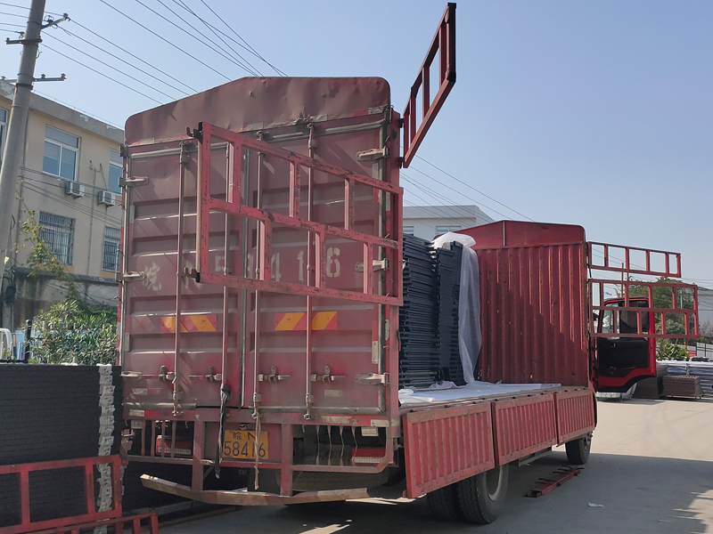 金用護欄2020年10月23日飄窗護欄發貨! 金用護欄2020年10月23日飄窗護欄發貨!