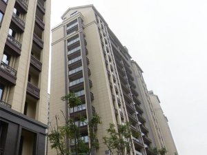 紹興錦樾華府小區(qū)陽臺玻璃護(hù)欄、鋅鋼樓梯扶手定制