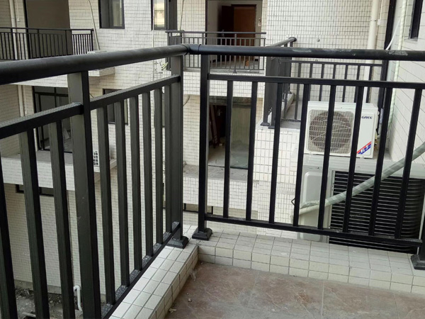 鋅鋼護(hù)欄一般多高才合適? 鋅鋼護(hù)欄一般多高才合適?