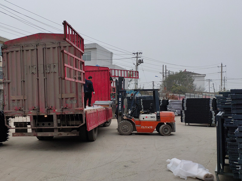  金用護欄2020年12月10日鋅鋼陽臺護欄發貨！