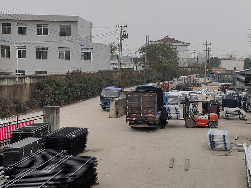 金用護欄2020年12月11日鋅鋼圍墻護欄發(fā)貨! 金用護欄2020年12月11日鋅鋼圍墻護欄發(fā)貨!