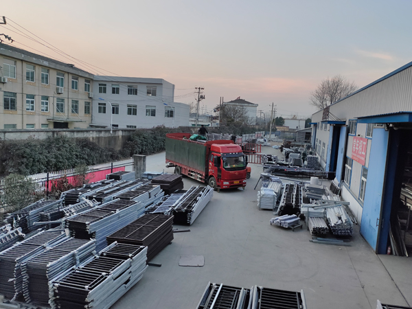 金用護(hù)欄2020年12月22日鋅鋼陽(yáng)臺(tái)護(hù)欄發(fā)貨！