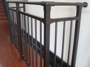 鋅鋼護(hù)欄行業(yè)的現(xiàn)狀分析 鋅鋼護(hù)欄行業(yè)的現(xiàn)狀分析