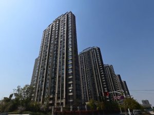 南京嘉譽(yù)山景苑小區(qū)陽臺(tái)護(hù)欄、樓梯扶手定制