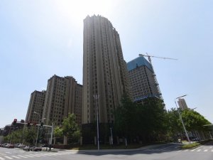 合肥名門湖語小區百葉窗、空調護欄、樓梯扶手定制