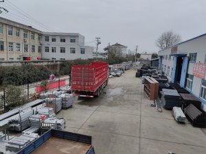 金用護(hù)欄2021年2月28日上午鋅鋼百葉窗發(fā)貨！