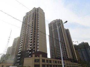 六安康泰幸福嘉園小區項目定制百葉窗、空調欄桿