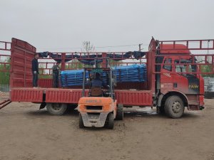 金用護欄2021年3月31日鋅鋼連廊欄桿發貨！