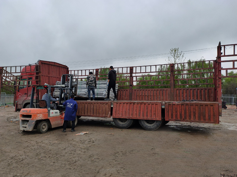 金用護欄2021年4月1日鋅鋼陽臺欄桿發貨！