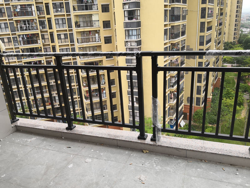 采購(gòu)陽(yáng)臺(tái)護(hù)欄，這三個(gè)小細(xì)節(jié)一定要了解！