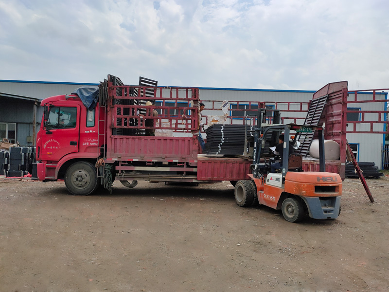 金用護(hù)欄2021年5月14日鋅鋼百葉窗發(fā)貨! 金用護(hù)欄2021年5月14日鋅鋼百葉窗發(fā)貨!