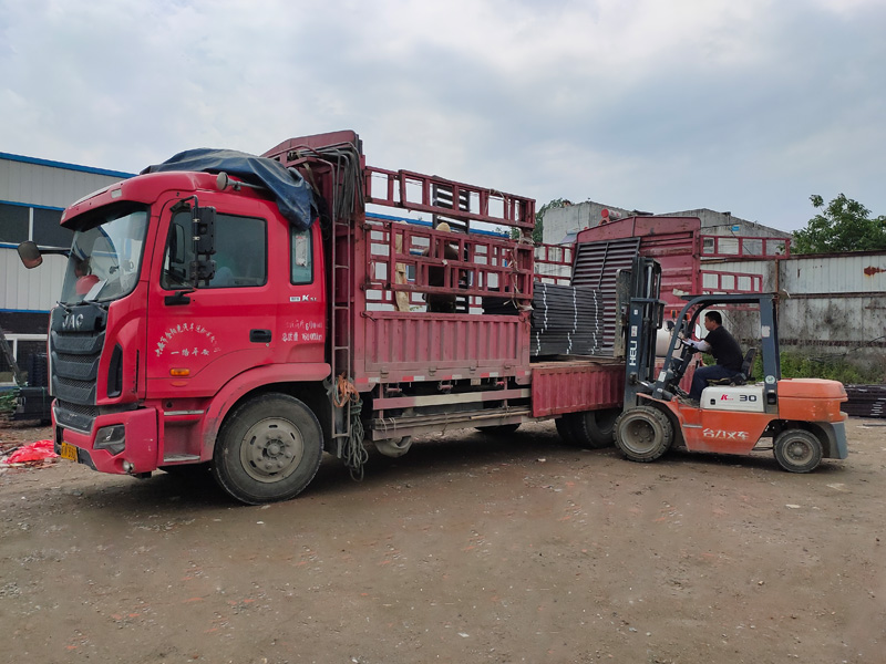 金用護(hù)欄2021年5月14日鋅鋼百葉窗發(fā)貨! 金用護(hù)欄2021年5月14日鋅鋼百葉窗發(fā)貨!