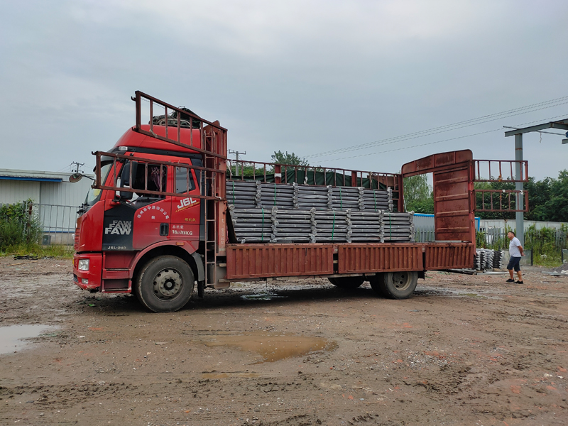 金用護欄2021年8月12日鋅鋼陽臺護欄發貨! 金用護欄2021年8月12日鋅鋼陽臺護欄發貨!