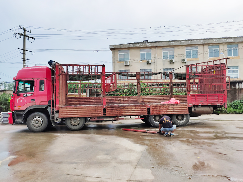 金用護(hù)欄2021年8月17日鋅鋼空調(diào)護(hù)欄發(fā)貨! 金用護(hù)欄2021年8月17日鋅鋼空調(diào)護(hù)欄發(fā)貨!