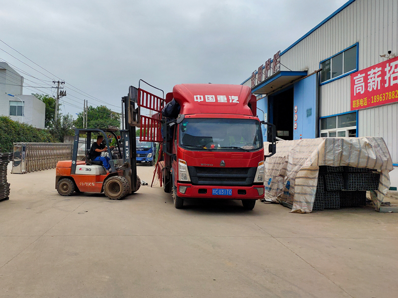 金用護欄2021年9月6日鋅鋼空調護欄發貨！