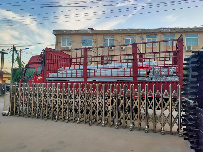 金用護欄2021年9月15日鋅鋼陽臺護欄發(fā)貨！