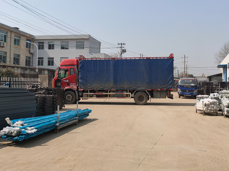 金用護欄2022年3月3日鋅鋼百葉窗裝車發貨！