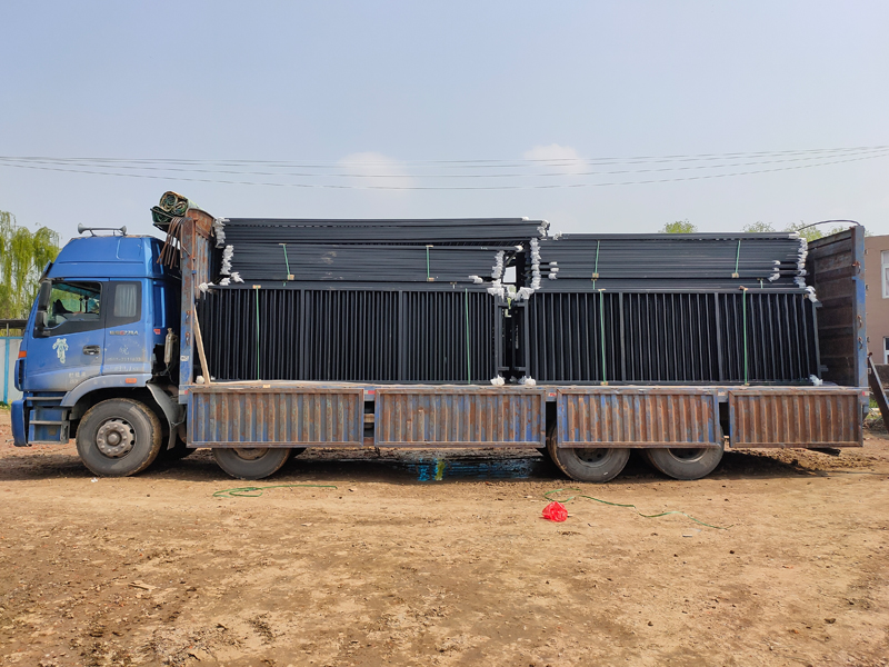 金用護欄2022年3月28日鋅鋼圍墻護欄裝車發(fā)貨！