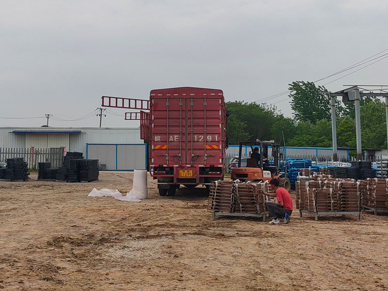 金用護欄2022年5月5日鋅鋼護窗欄桿裝車發(fā)貨！