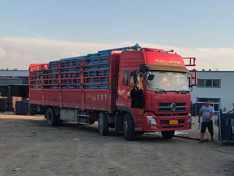 金用護欄2022年6月21日鋅鋼陽臺護欄裝車發貨! 金用護欄2022年6月21日鋅鋼陽臺護欄裝車發貨!