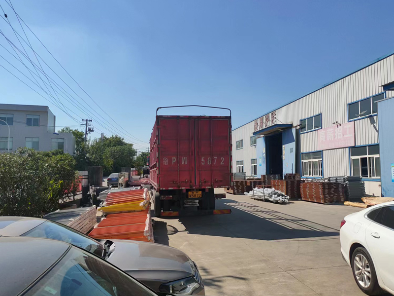 金用護(hù)欄2022年8月12日鋁合金百葉窗裝車發(fā)貨! 金用護(hù)欄2022年8月12日鋁合金百葉窗裝車發(fā)貨!