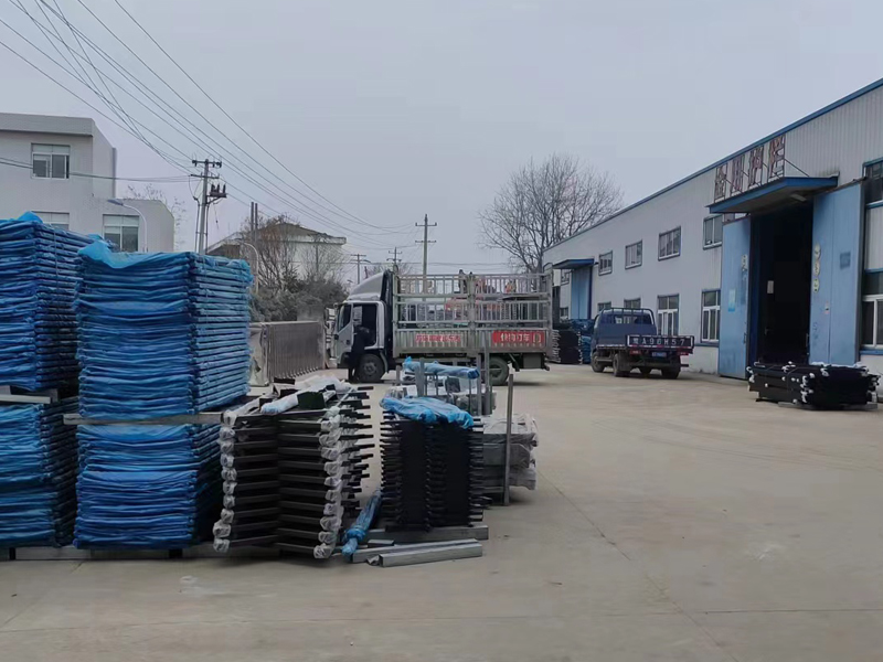 金用護(hù)欄2023年1月5日鋅鋼百葉窗裝車發(fā)貨! 金用護(hù)欄2023年1月5日鋅鋼百葉窗裝車發(fā)貨!