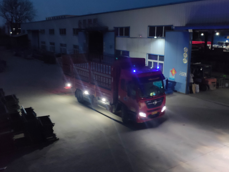 金用護欄2023年3月31日鋅鋼圍墻護欄裝車發貨！