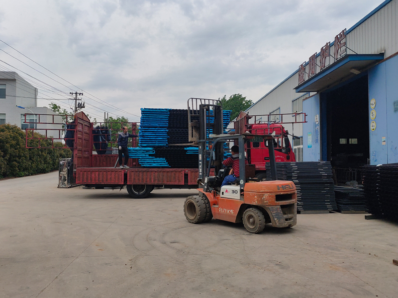 金用護(hù)欄2023年4月27日鋅鋼圍墻護(hù)欄裝車發(fā)貨! 金用護(hù)欄2023年4月27日鋅鋼圍墻護(hù)欄裝車發(fā)貨!