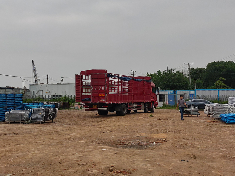 2023年5月23日鋅鋼護窗欄桿裝車發(fā)貨! 2023年5月23日鋅鋼護窗欄桿裝車發(fā)貨!