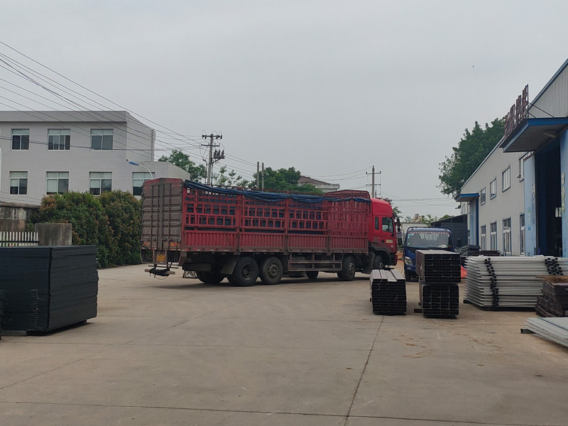 2023年6月1日鋅鋼飄窗護欄裝車發貨! 2023年6月1日鋅鋼飄窗護欄裝車發貨!