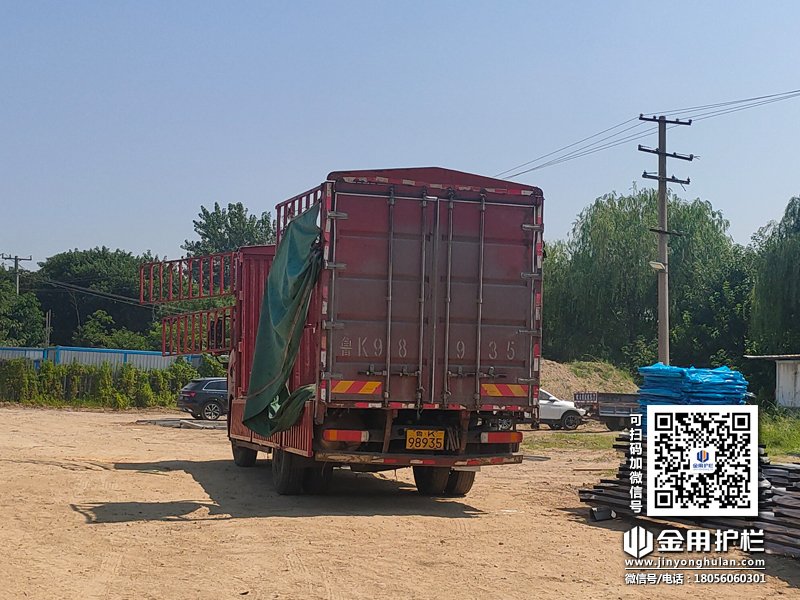 2023年8月16日鋅鋼護窗欄桿裝車發(fā)貨！