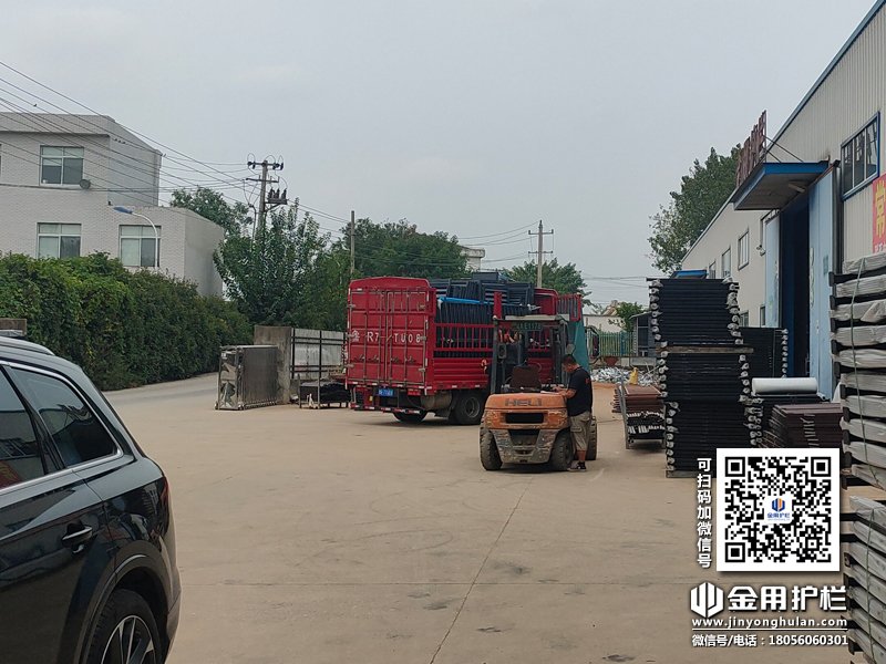 2023年8月28日鋅鋼百葉窗裝車發(fā)貨! 2023年8月28日鋅鋼百葉窗裝車發(fā)貨!