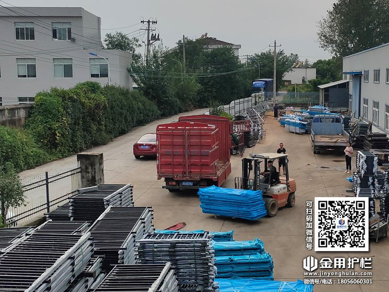 2023年9月13日鋅鋼飄窗護欄裝車發(fā)貨！