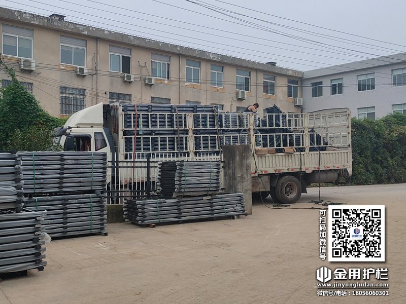 2023年10月9日鋅鋼陽臺護(hù)欄裝車發(fā)貨! 2023年10月9日鋅鋼陽臺護(hù)欄裝車發(fā)貨!