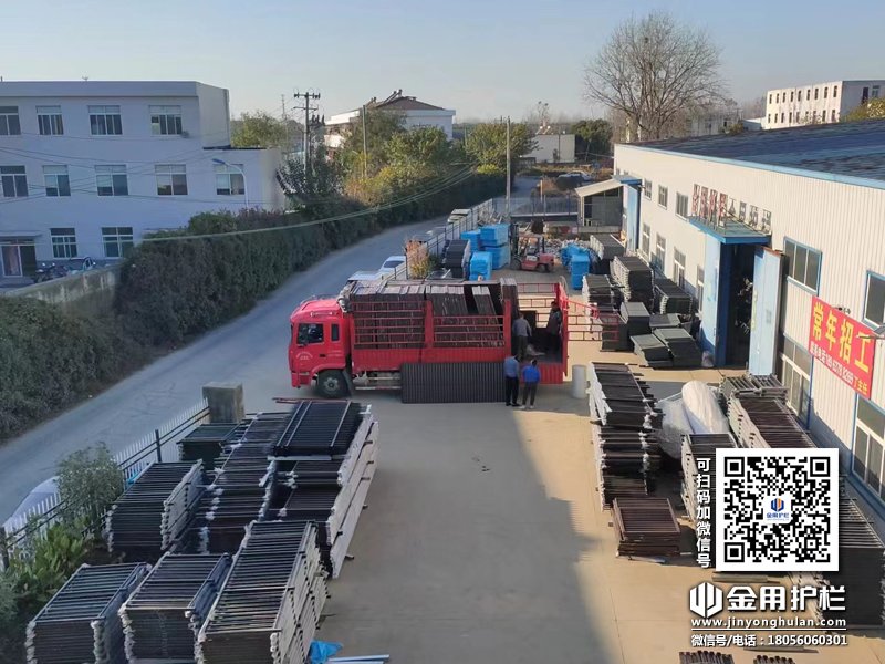 2023年11月23日鋅鋼百葉窗裝車發貨！