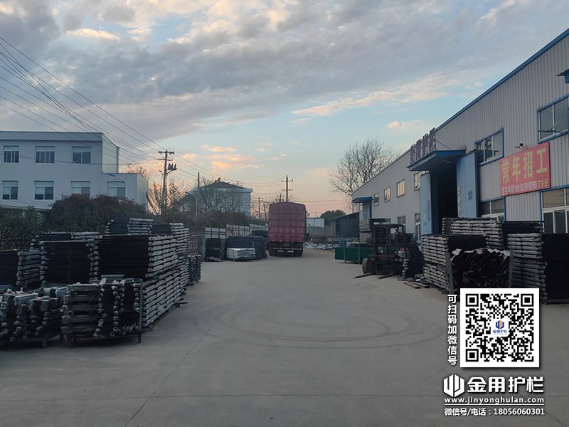 2023年12月13日鋅鋼百葉窗裝車(chē)發(fā)貨！