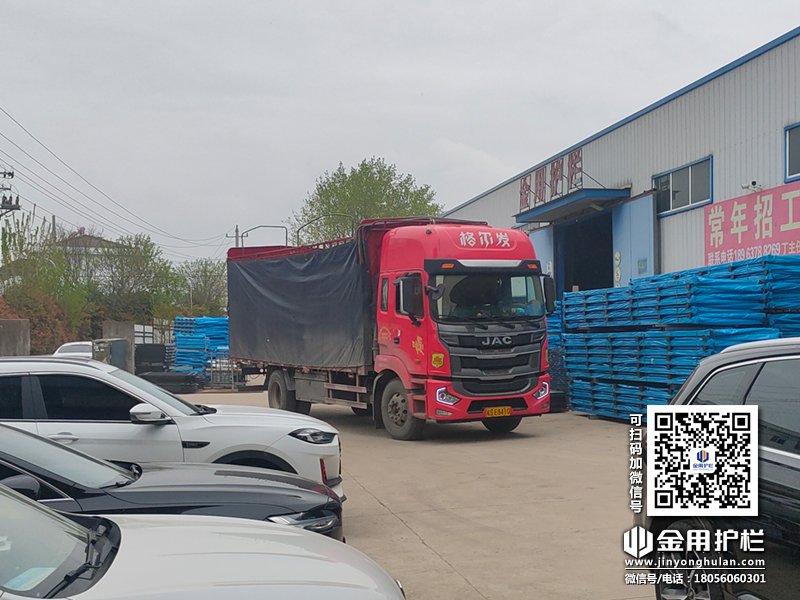 2024年4月7日鋅鋼百葉窗裝車發貨！