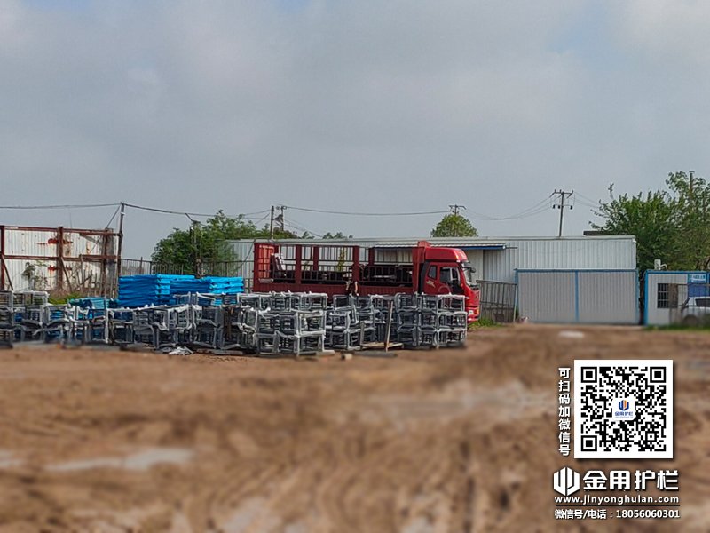 2024年4月19日鋅鋼空調護欄裝車發貨！