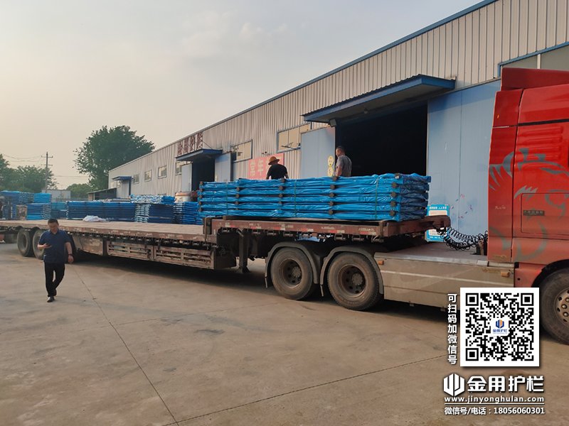 2024年4月23日鋅鋼陽臺欄桿裝車發貨！