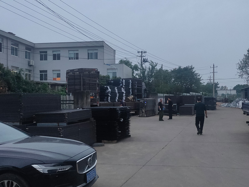 2024年10月19日鋅鋼圍墻護(hù)欄裝車發(fā)貨! 2024年10月19日鋅鋼圍墻護(hù)欄裝車發(fā)貨!