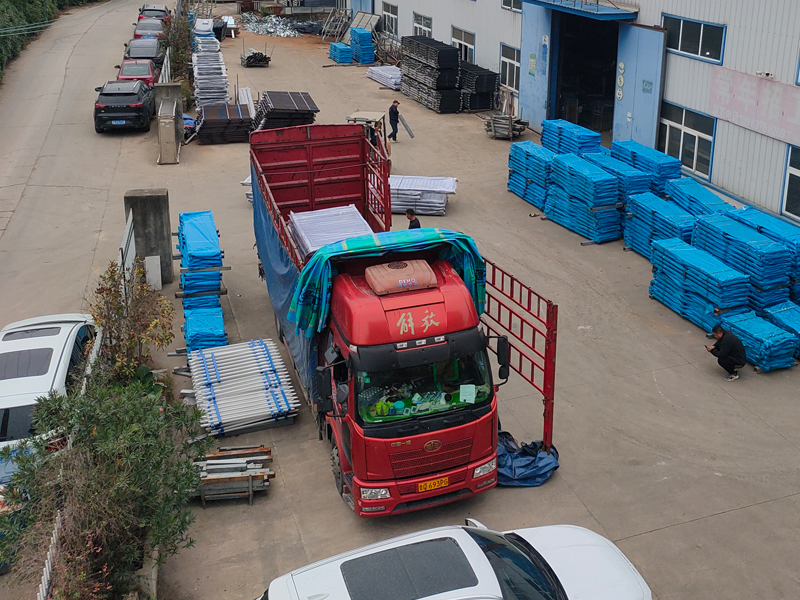 2024年11月19日鋅鋼圍墻護欄裝車發(fā)貨! 2024年11月19日鋅鋼圍墻護欄裝車發(fā)貨!