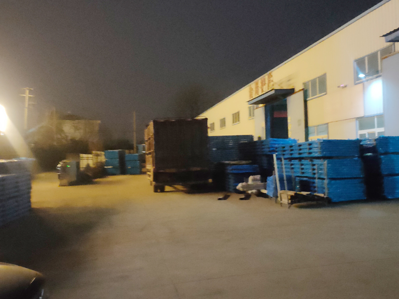 2024年12月23日鋅鋼百葉窗裝車發貨！