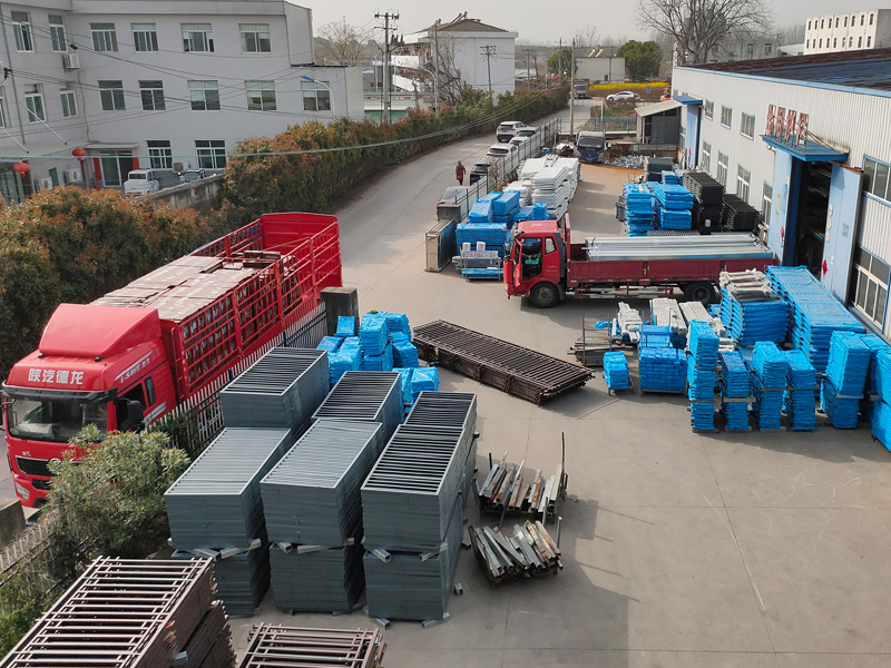 2025年3月24日鋁合金百葉窗裝車發貨！