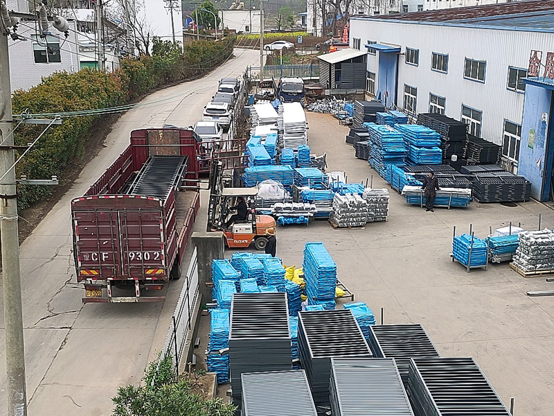 2025年3月26日鋅鋼圍墻護欄裝車發貨！